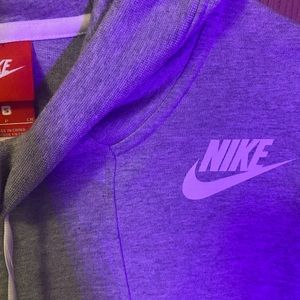 grey nike sweat shirt